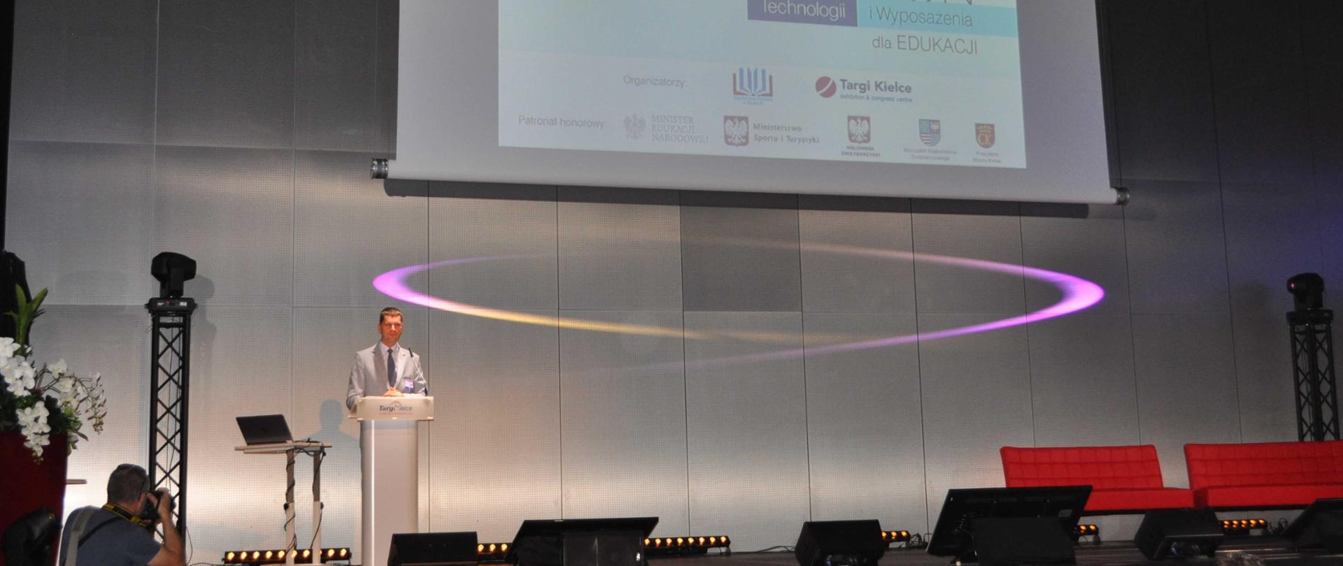 I Kongres Edukacji Przyszłości w Kielcach z udziałem ministra edukacji 