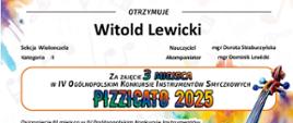 Czarne i kolorowe litery na białym tle, w prawej dolnej części fragment skrzypiec.