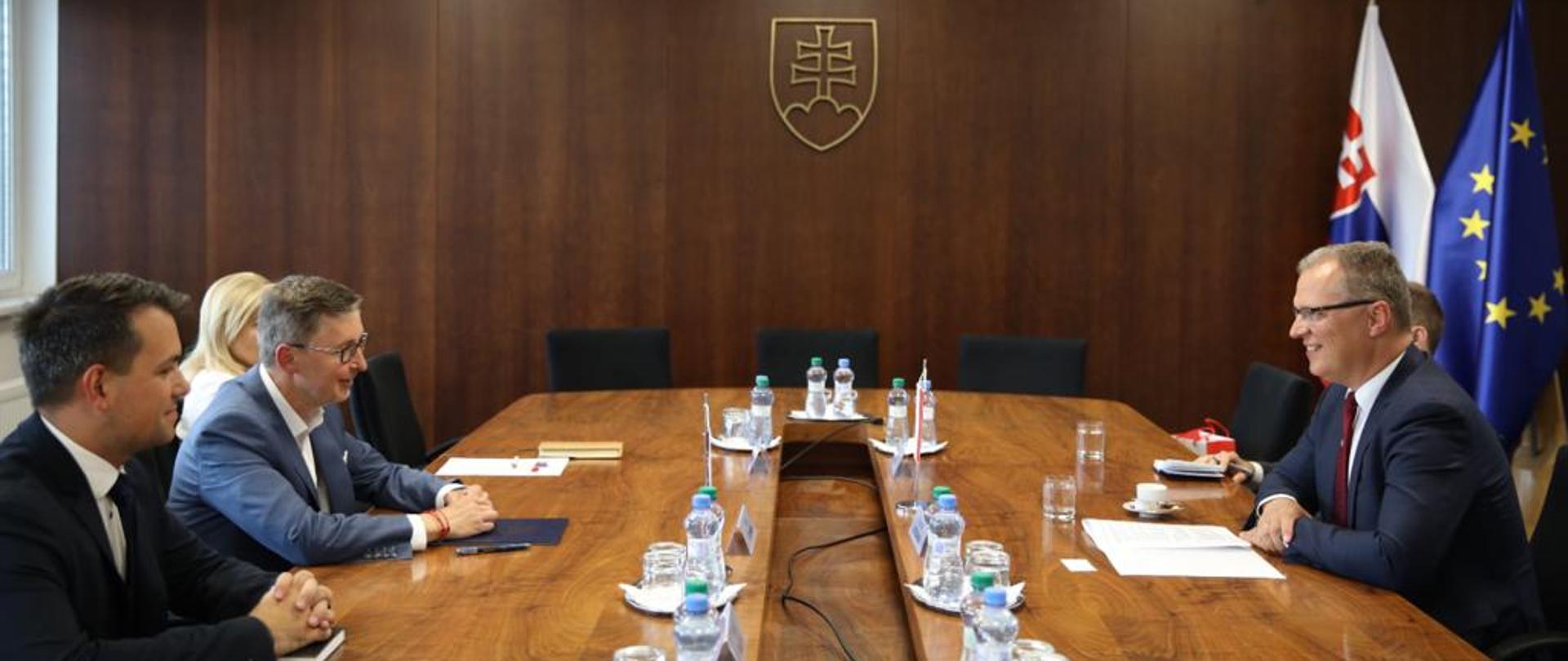 Spotkanie ambasadora z ministrem gospodarki RS