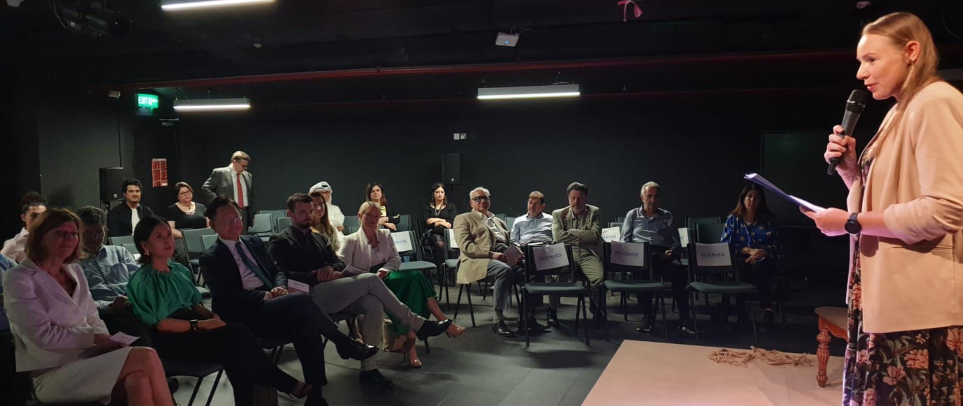 S. Mrożek - "W Morze"