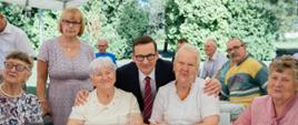 Premier Mateusz Morawiecki podczas spotkania z seniorami w Solcu nad Wisłą.