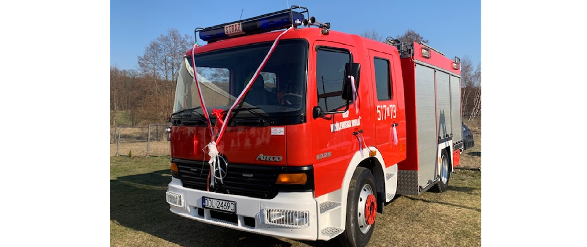 Nowo pozyskany samochód dla OSP Królewska Wola - Mercedes. 