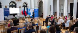 zdjęcie z inauguracji Polskiej Sieci Miast i Społeczności Przyjaznych Osobom Starszym 