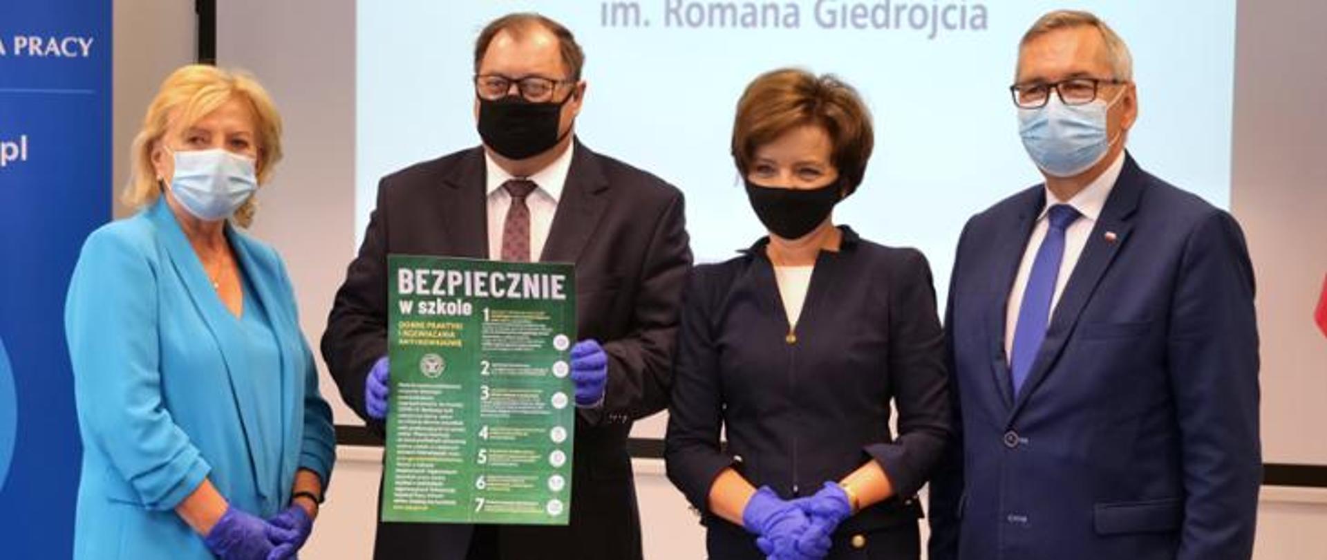 Minister Marlena Maląg i Stanisław Szwed w GIP