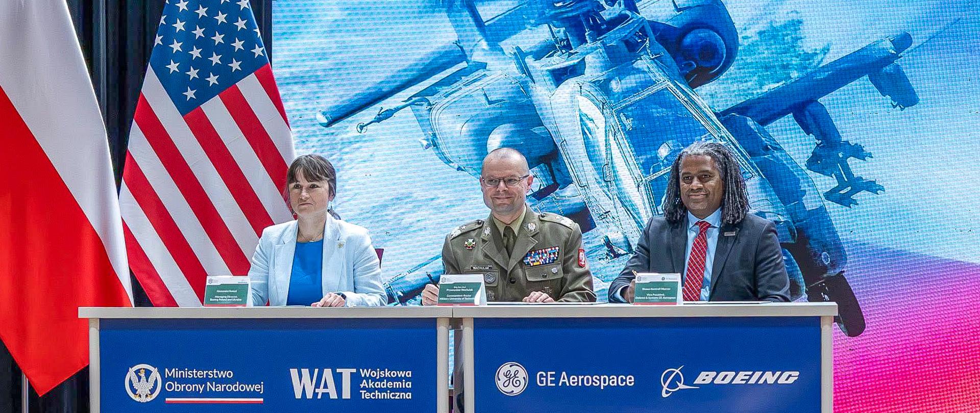 30 września 206 r. w Klubie Wojskowej Akademii Technicznej, Władysław Kosiniak-Kamysz, wicepremier - minister obrony narodowej wziął udział w ceremonii podpisania umów wykonawczych pomiędzy WAT a GE Aerospace oraz Boeing Company dotyczących wykonania zobowiązań offsetowych w ramach programu Apache. Fot. Krzysztof Niedziela/MON