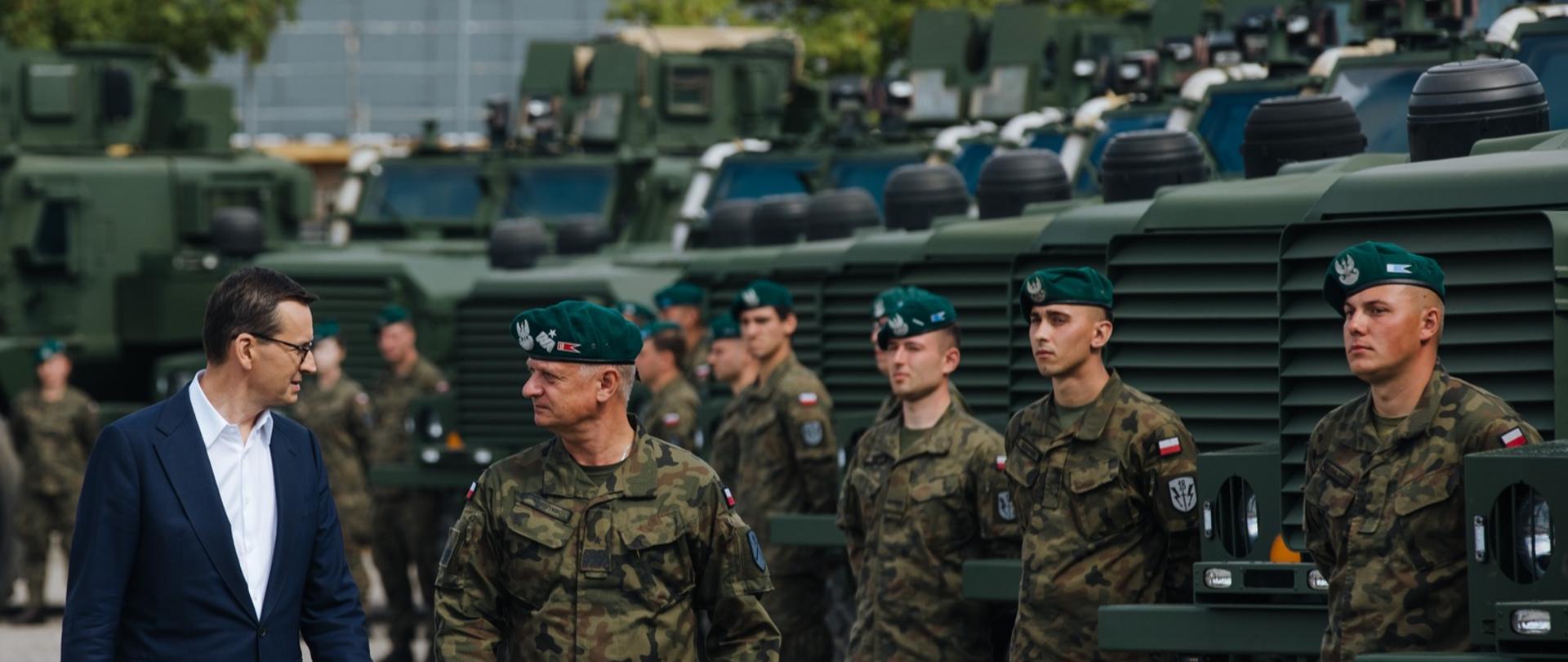 Premier Mateusz Morawiecki podczas spotkania z 18. Dywizją Zmechanizowaną im. gen. broni Tadeusza Buka w Siedlcach.