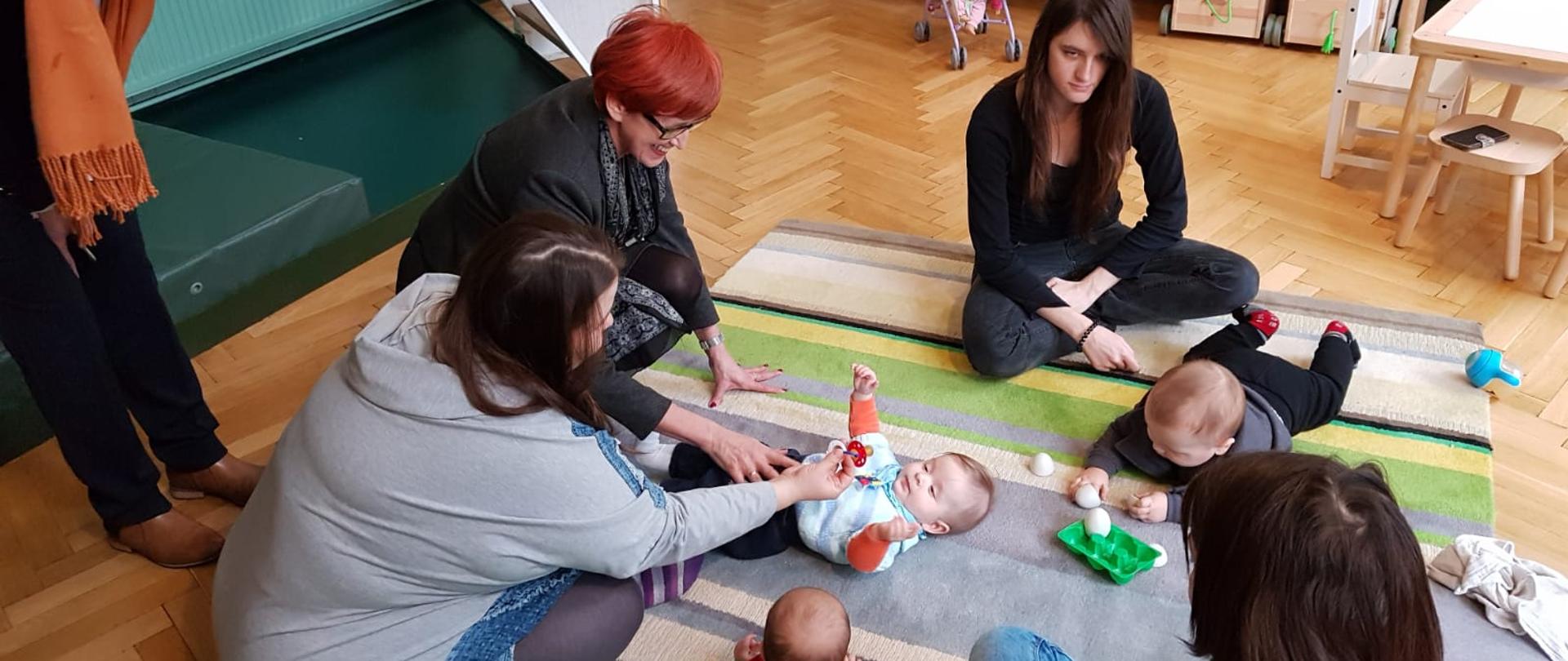 Wizyta na Węgrzech poświęcona rozwiązaniom w sferze polityki rodzinnej 