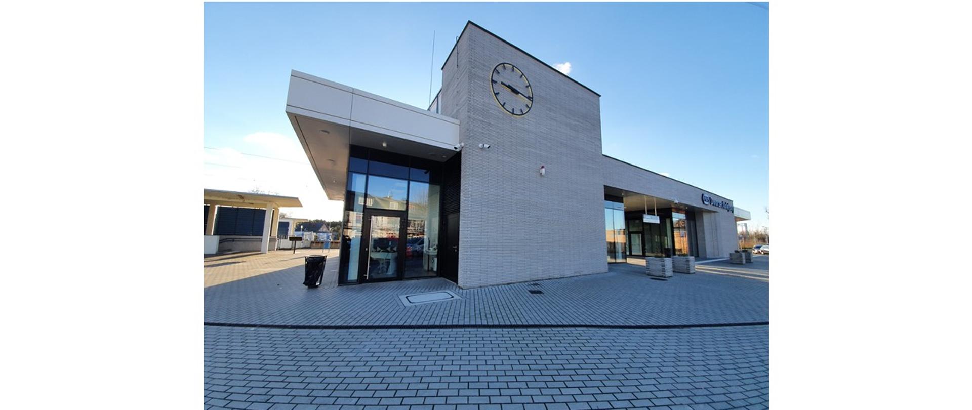 Nowy dworzec w Pomiechówku otwarty