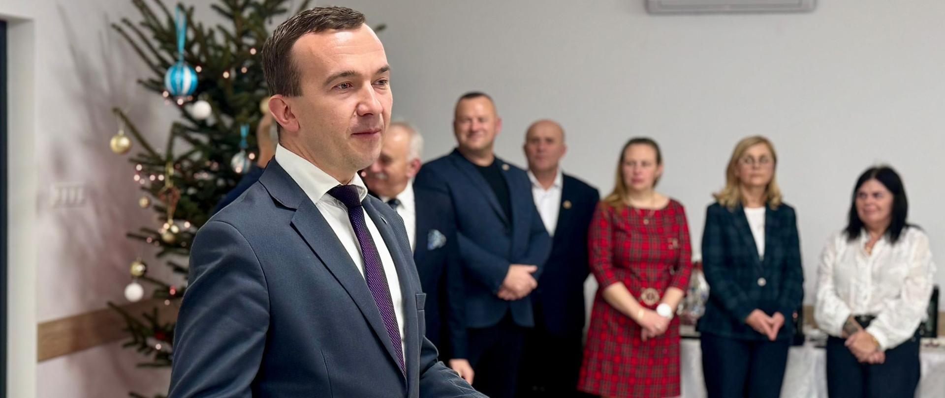 Wicewojewoda Mateusz Szauer na świątecznym spotkaniu Rzemieślników i Przedsiębiorców w Iławie