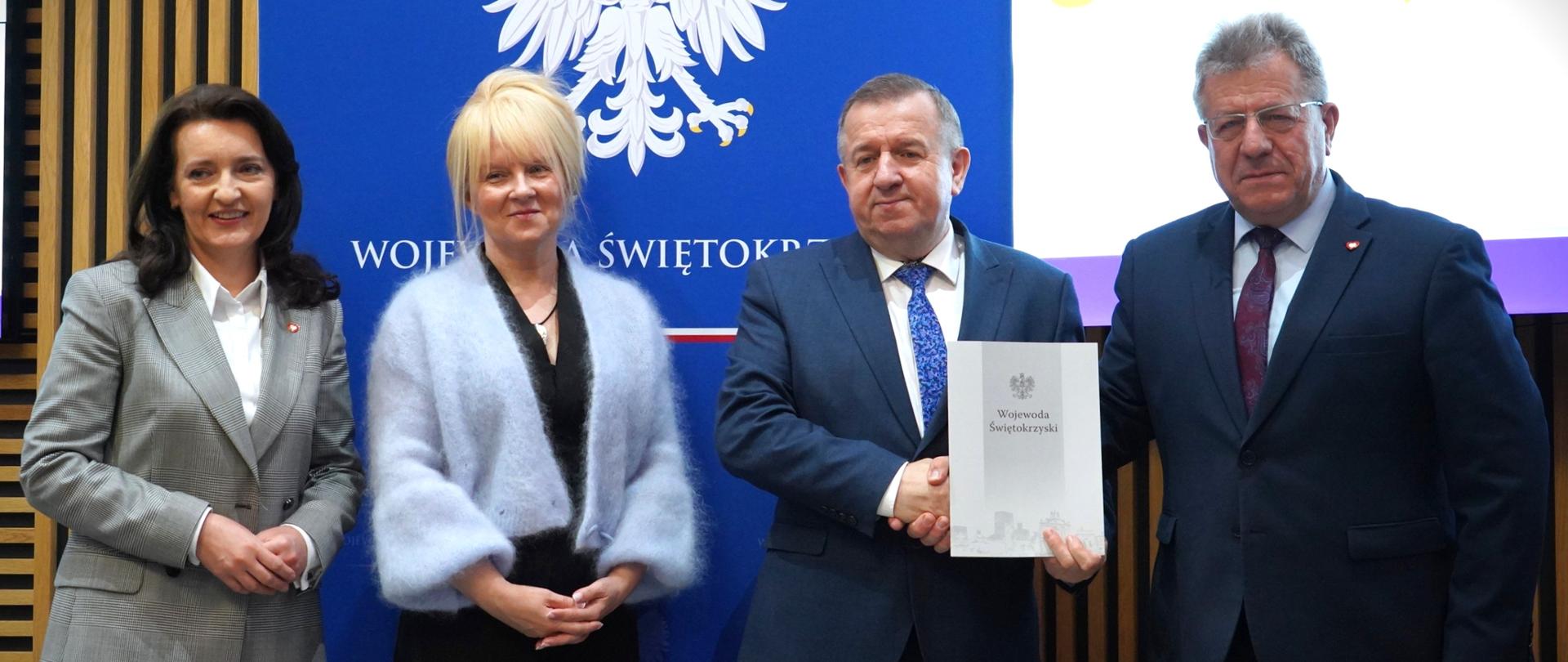 Bon Senioralny - podpisanie umów