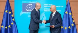 Exchange of courtesy between the Deputy Permanent Representative of the Republic of Poland to the Council of Europe in Strasbourg, Hubert Czerniuk, and the Secretary General of the Council of Europe, Alain Berset.