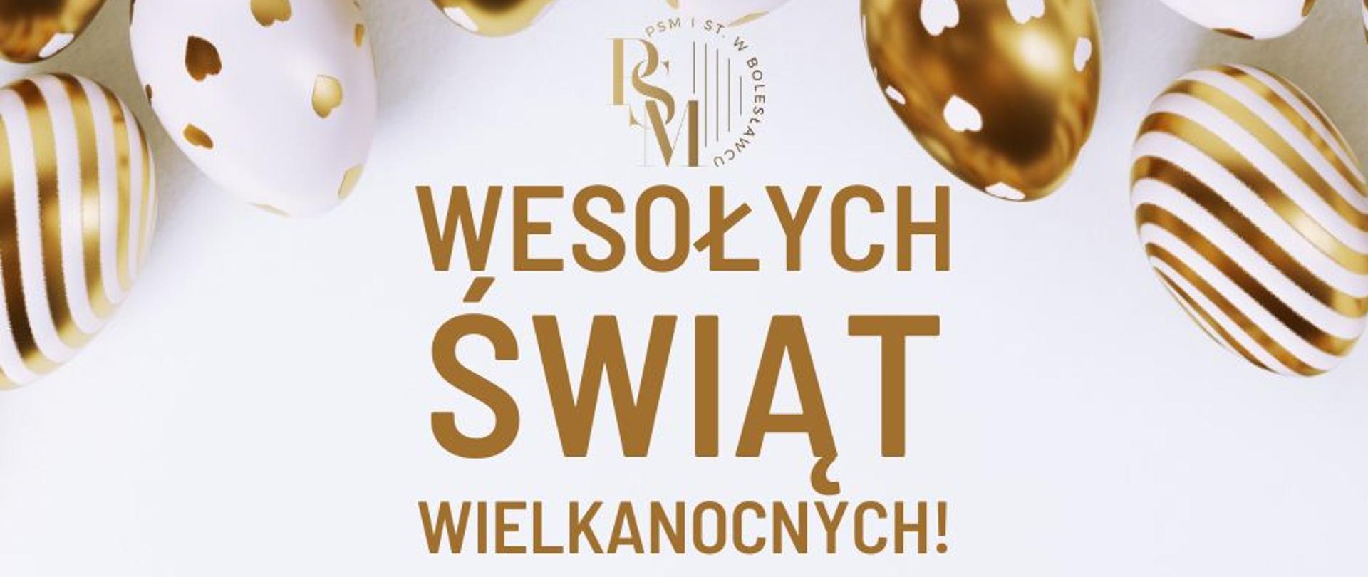 Grafika w szarej kolorystyce, przedstawiająca w górnej części grafiki pomalowane na złoty kolor - jajka świąteczne przyozdobione w serca oraz paski. W tle znajdują się złote napisy: "Wesołych Świąt Wielkanocnych! - wiosenna przerwa świąteczna od 17.04.2025 do 22.04.2025".