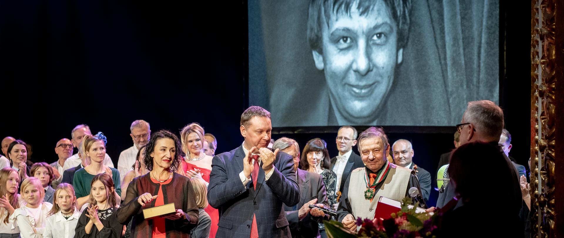 Zenon Laskowik uhonorowany Złotym Medalem „Zasłużony Kulturze Gloria Artis”, fot. M. Zakrzewski 