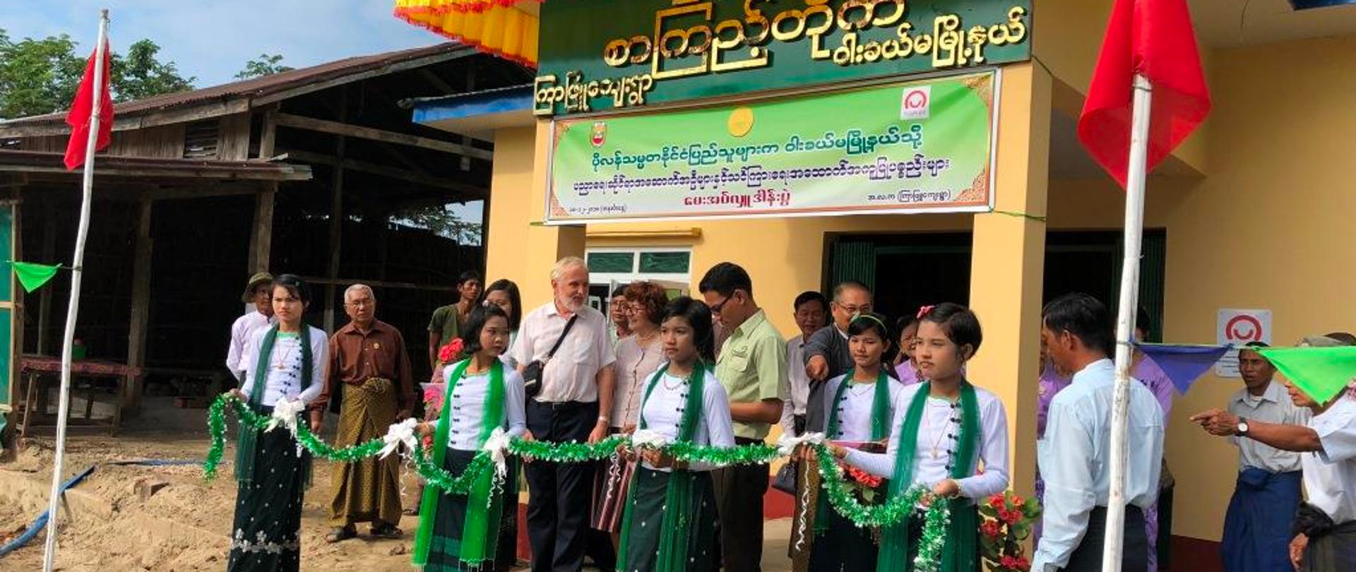 Rozbudowa i wyposażenie budynku szkoły podstawowej w powiecie Wakema Fot. Ambasada RP w Bangkoku