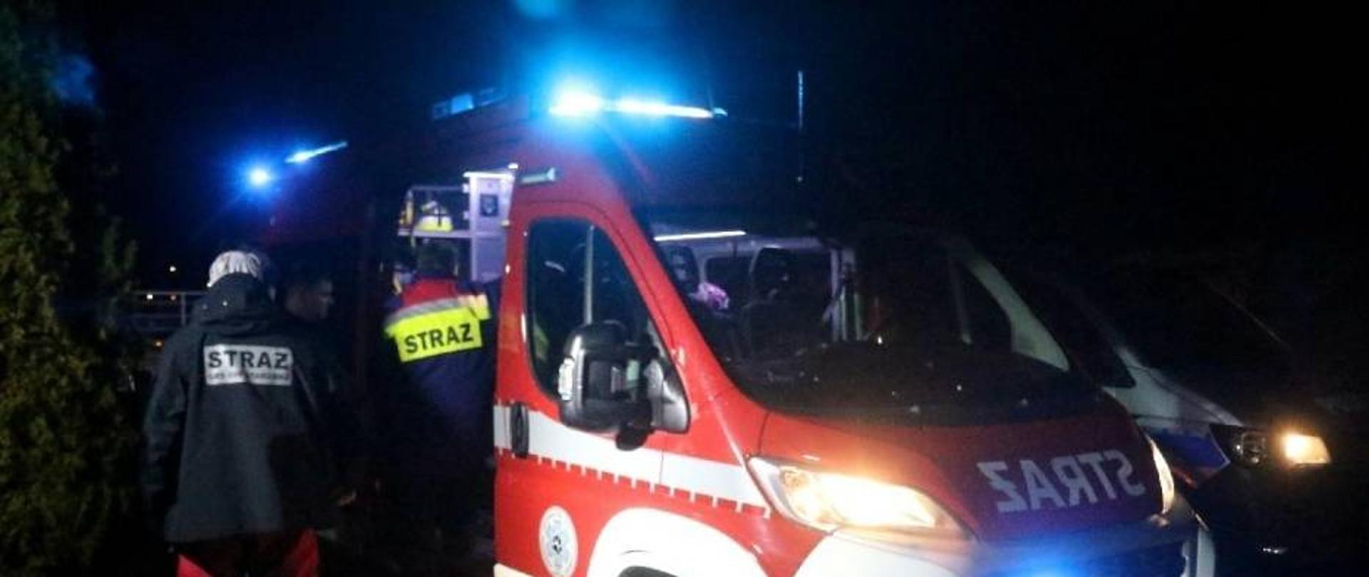 Straż pożarna podczas poszukiwań zaginionej dziewczynki