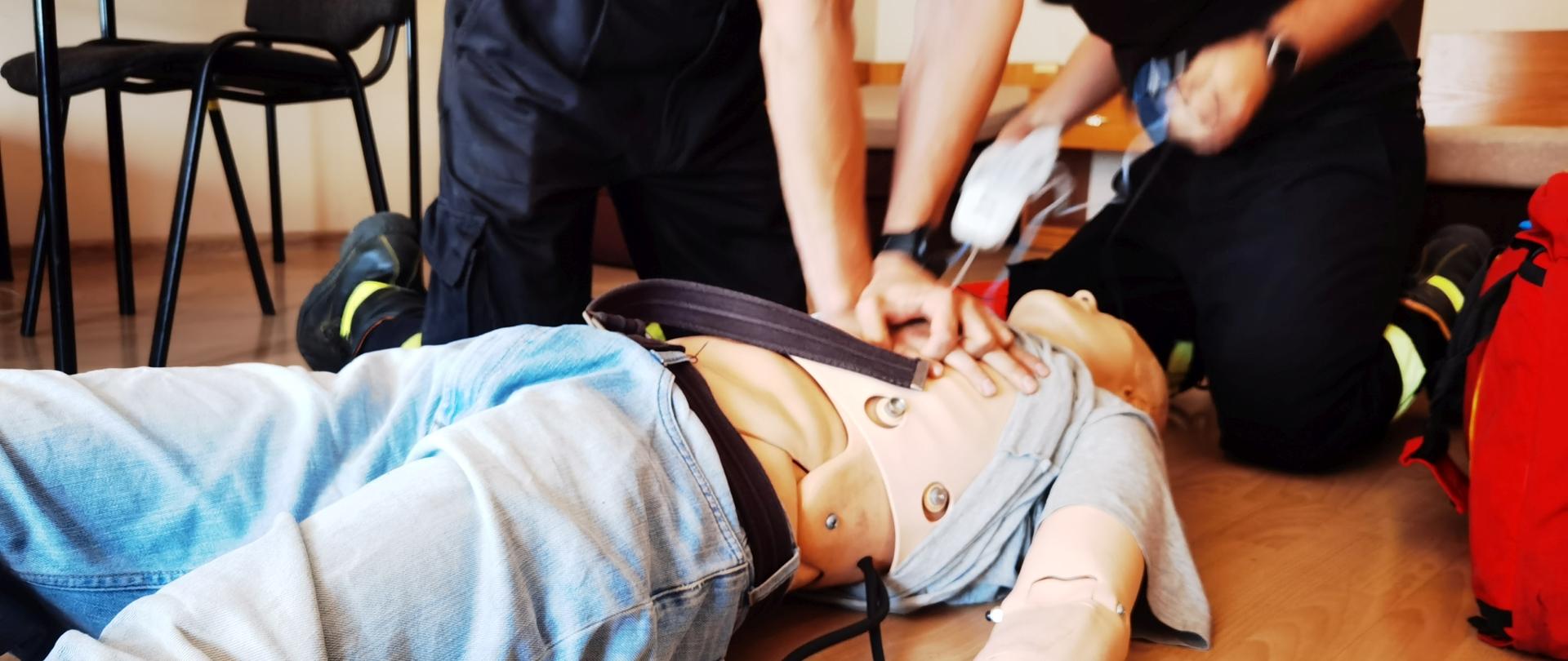 Tydzień egzaminów Kwalifikowanej Pierwszej Pomocy strażaków KM PSP w Poznaniu