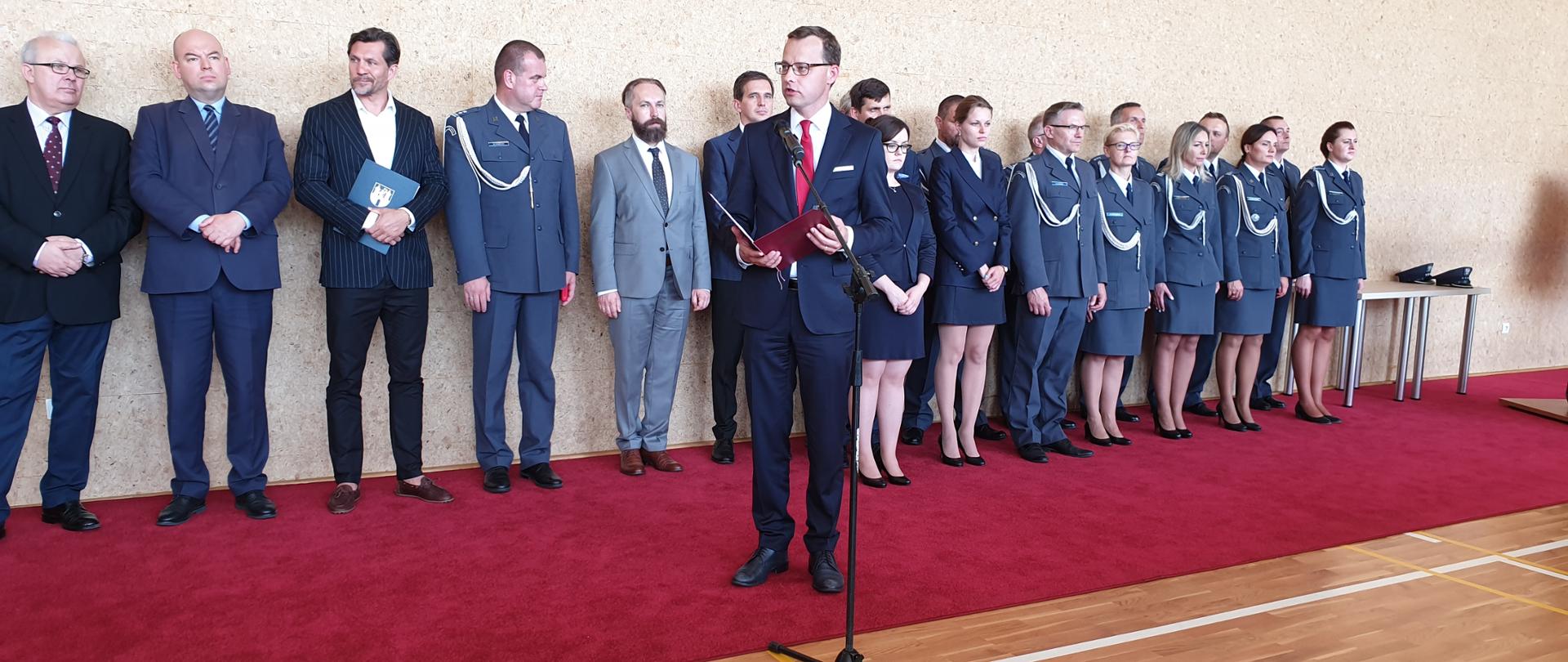 Uroczystość ślubowania oraz przyjęcia na funkcjonariuszy Służby Więziennej kandydatów na studia stacjonarne pierwszego stopnia na kierunku Penitencjarystyka.