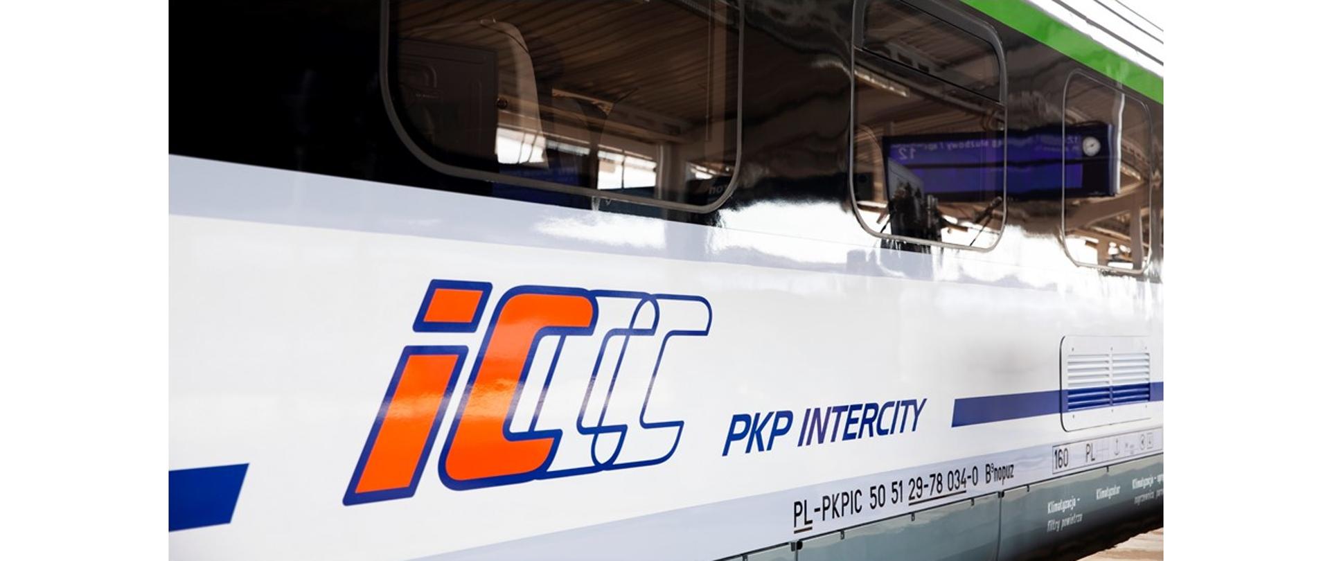 Spółka PKP Intercity podpisała umowę na modernizację 125 wagonów