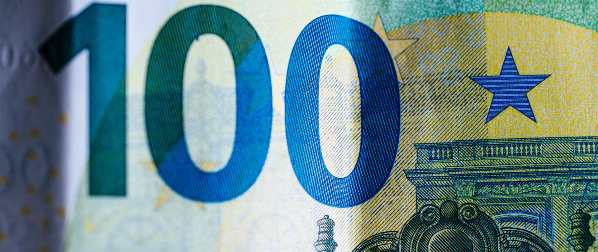 banknot o nominale 100 euro