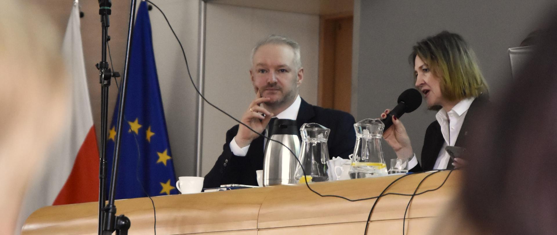 O świadczeniach rodzinnych oraz ustawie o pomocy osobom uprawnionym do alimentów rozmawiano w Warmińsko-Mazurskim Urzędzie Wojewódzkim