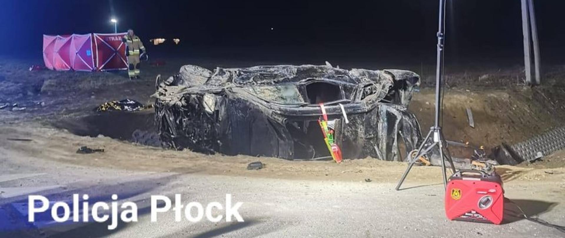 Tragiczny bilans wypadku drogowego z udziałem nastolatków w Mąkolinie - zdjęcie nr 1