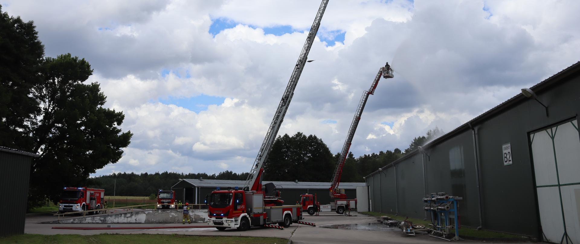 Ćwiczenia jednostek PSP i OSP w Fabryce Tektury WARTER w Tarnówce