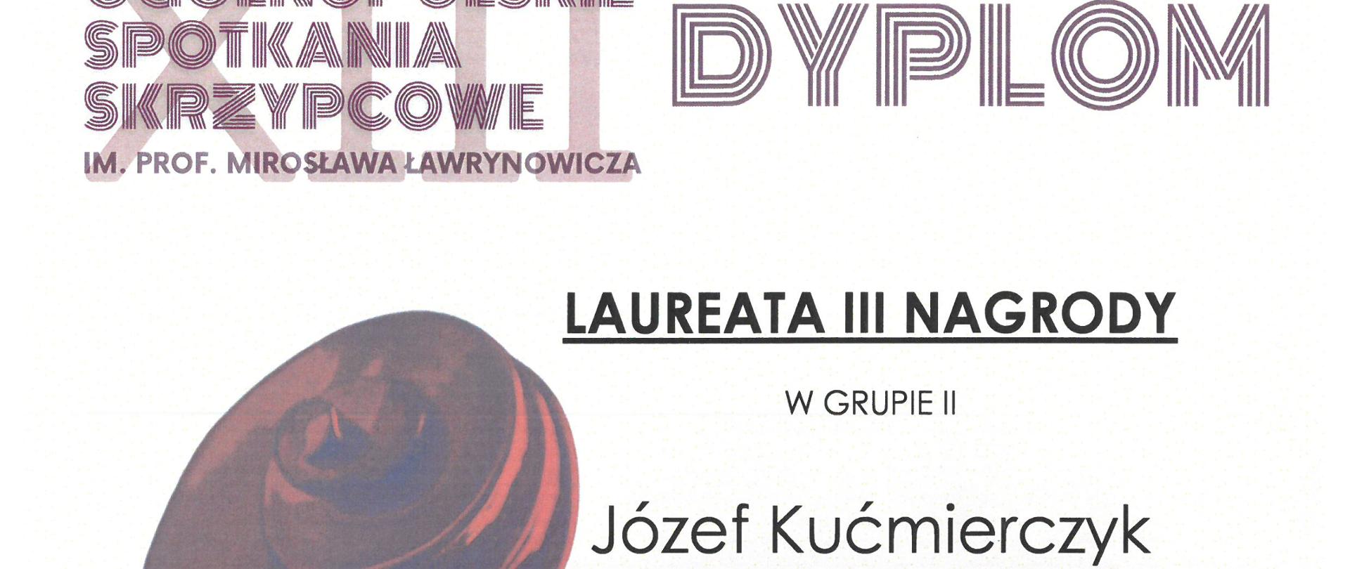 białe tło, czarne napisy, brązowy gryf skrzypiec