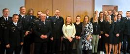 W sali konferencyjnej funkcjonariusze i pracownicy cywilni Komendy.
