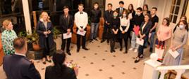 Wręczenie nagród i dyplomów młodzieży polonijnej w Ambasadzie RP w Taszkencie