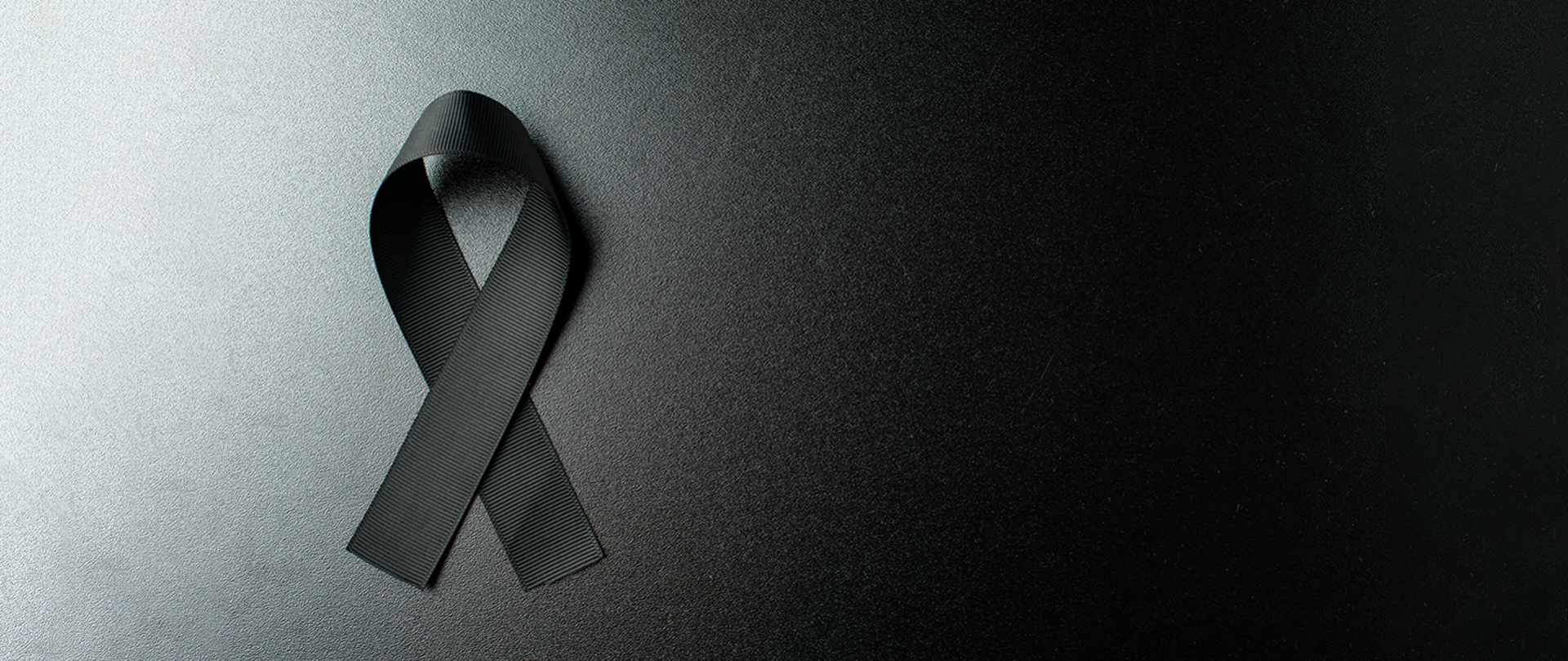 czarna wstążka