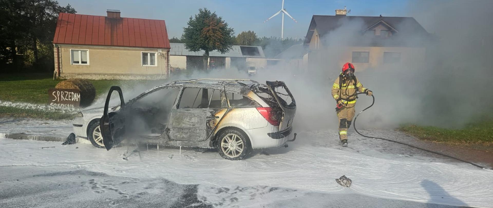 Pożar samochodu osobowego