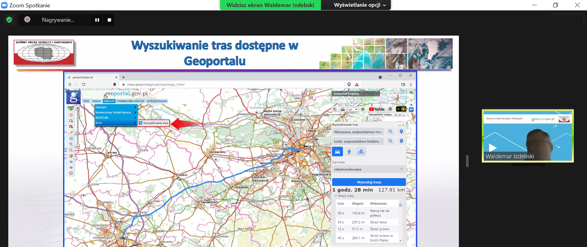 Zrzut ekranu z aplikacji ZOOM z fragmentem prezentacji i prezentera.