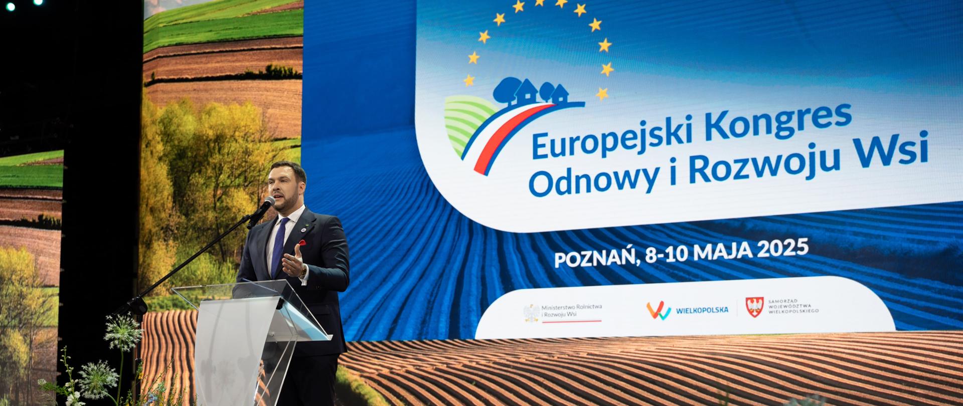 Podsekretarz stanu Adam Nowak podczas uroczystego otwarcia Europejskiego Kongresu Odnowy i Rozwoju Wsi