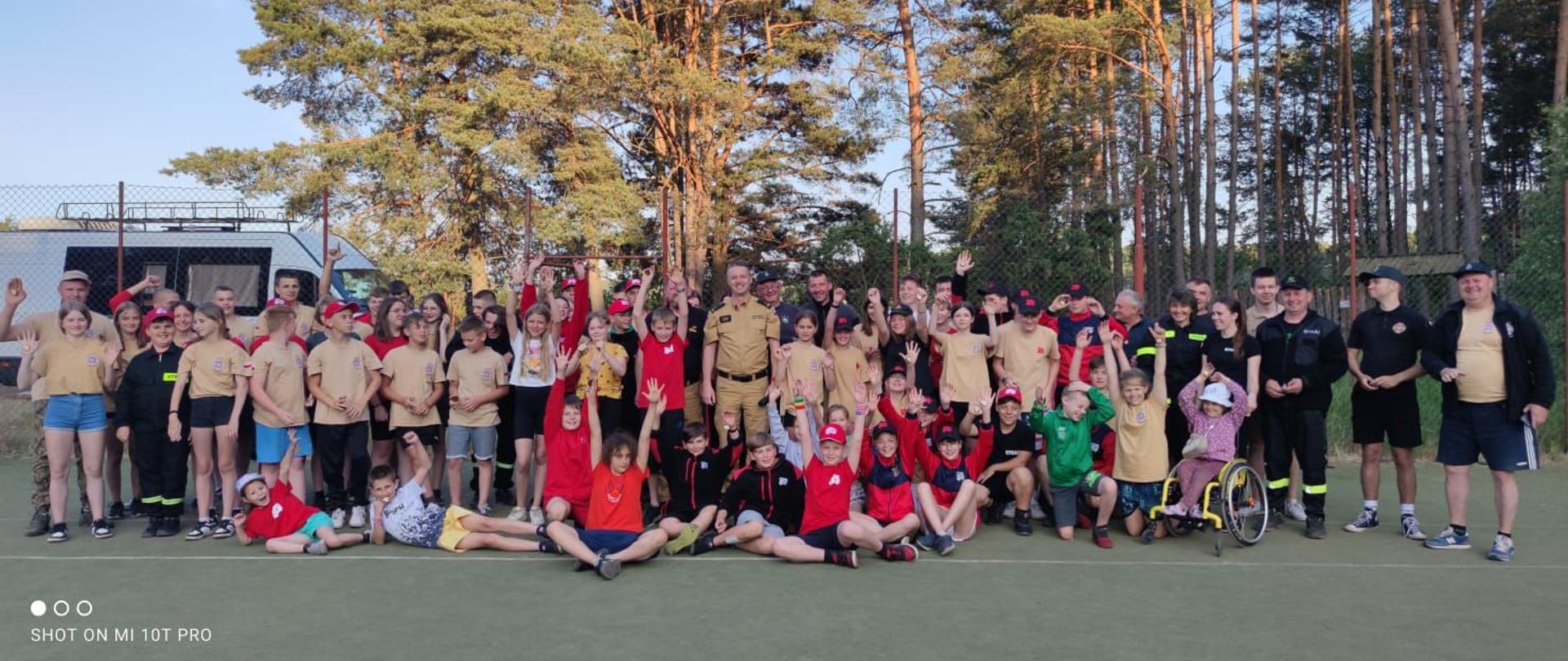 Obóz szkoleniowy Młodzieżowych Drużyn Pożarniczych z terenu powiatu chełmińskiego w miejscowości Wiele, województwo pomorskie. 
