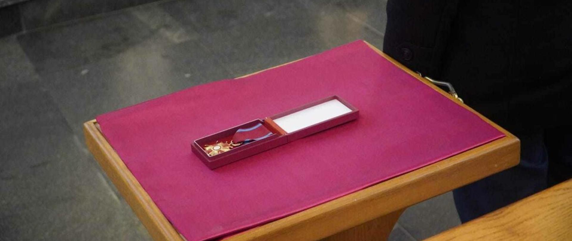 Złoty Krzyż Zasługi