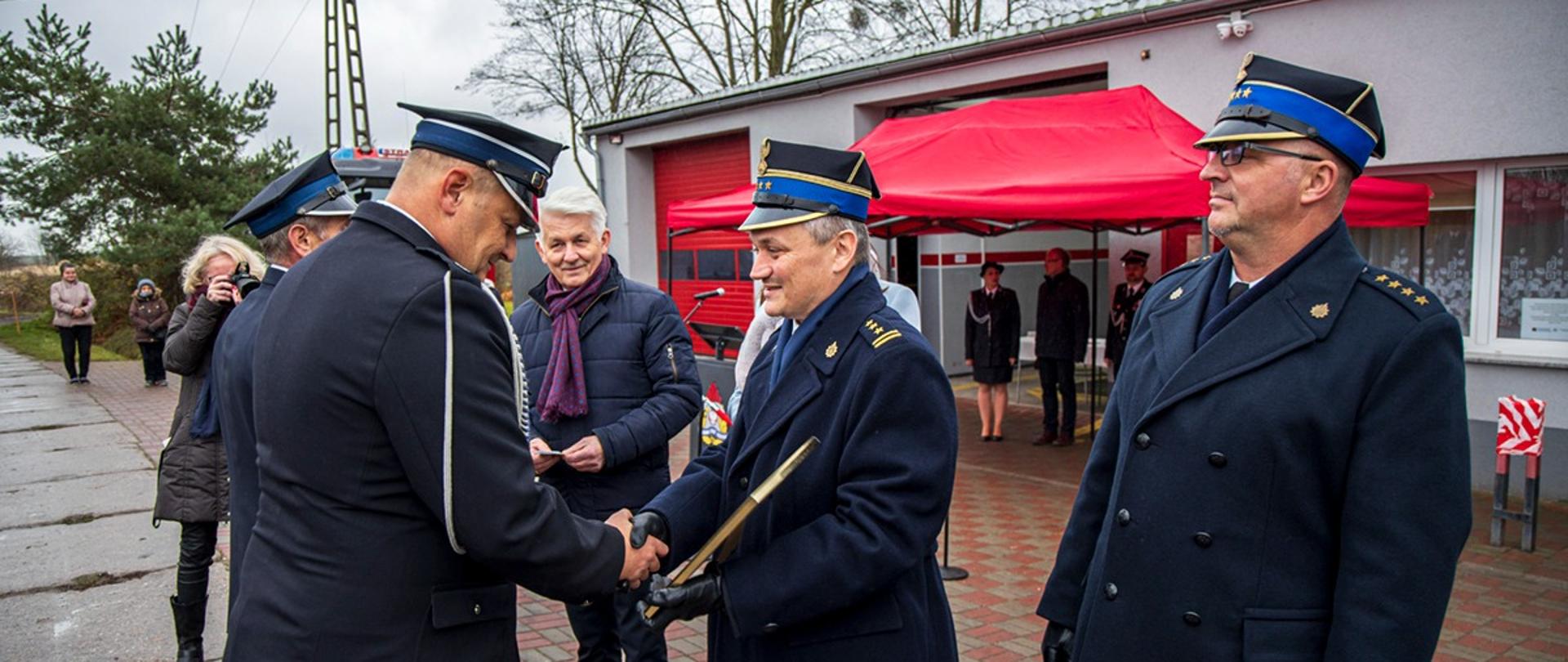 Uroczyste przekazanie nowego samochodu ratowniczo – gaśniczego dla Ochotniczej Straży Pożarnej w Gierałcicach