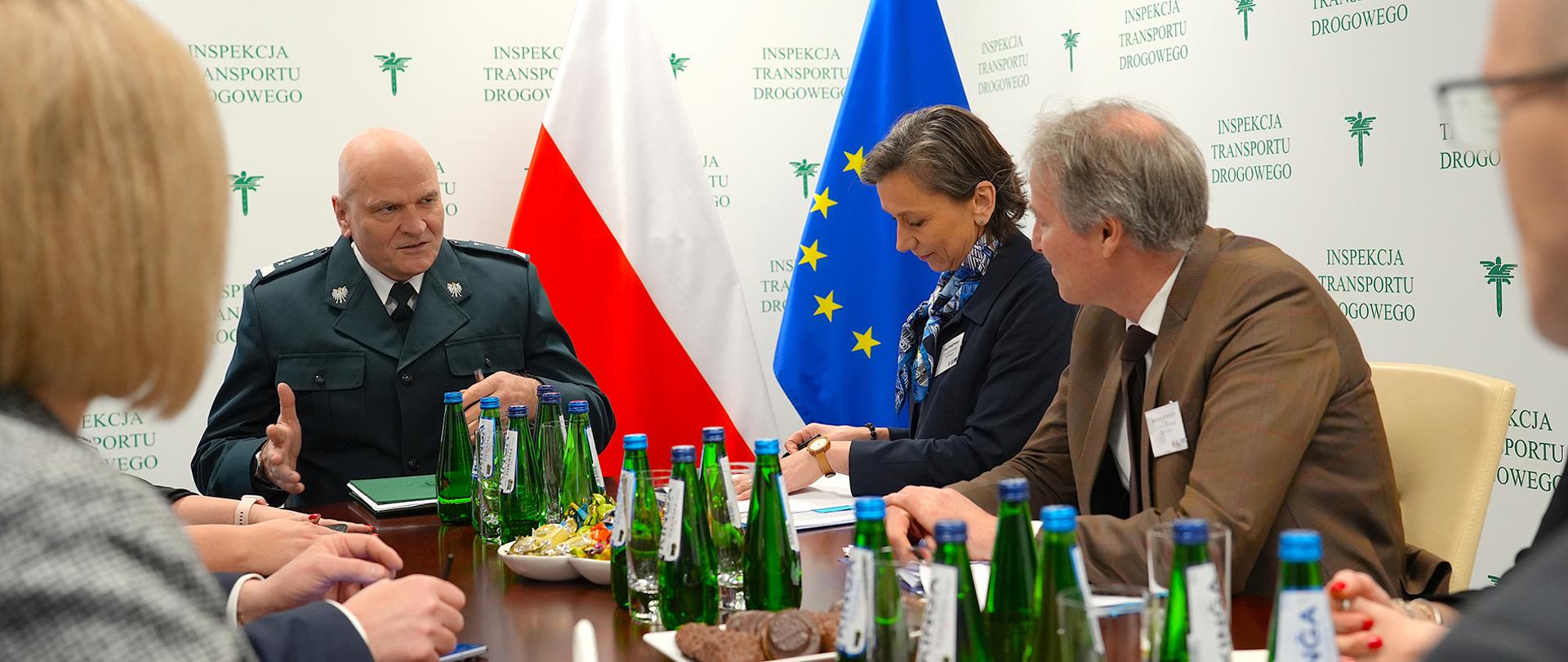 Spotkanie trójstronne Głównego Inspektora Transportu Drogowego z przedstawicielami Komisji Europejskiej oraz Europejskiego Urzędu ds. Pracy

