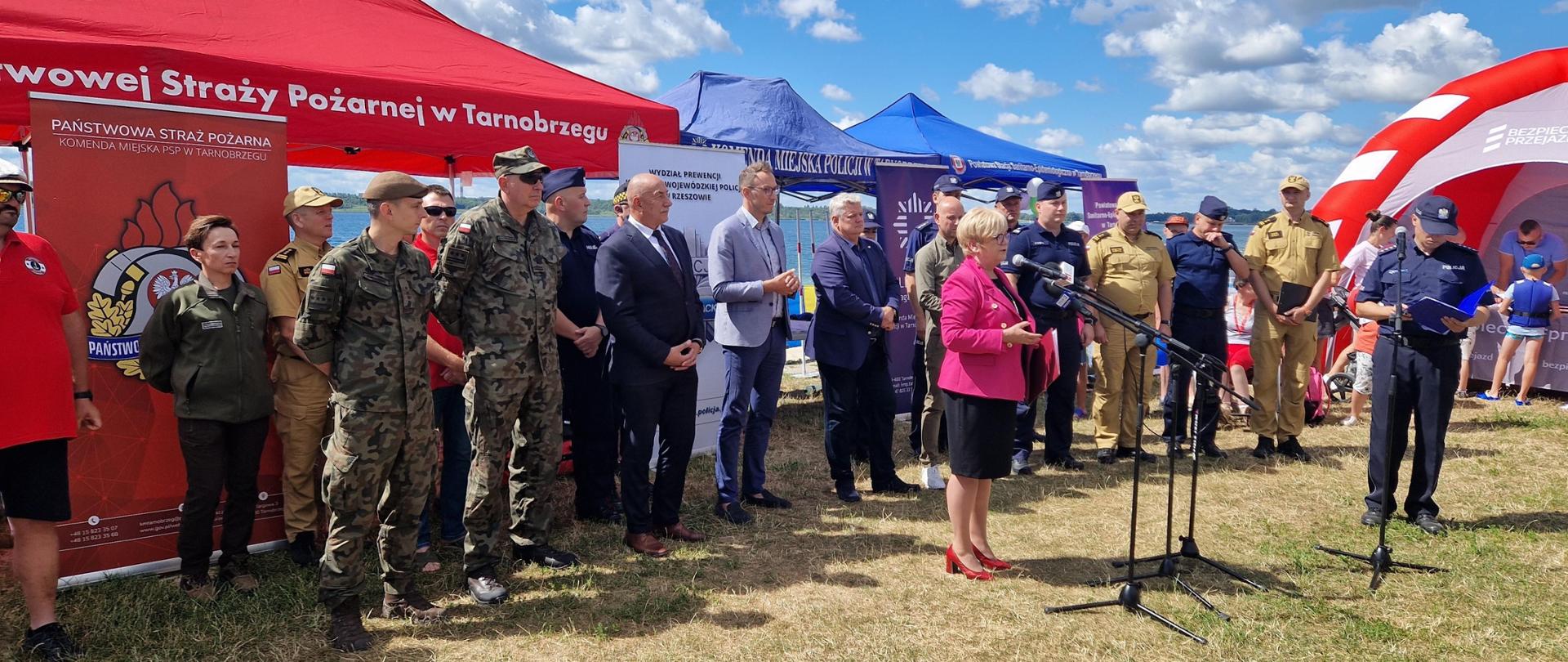 Goście zaproszeni w czasie rozpoczęcia wydarzenia