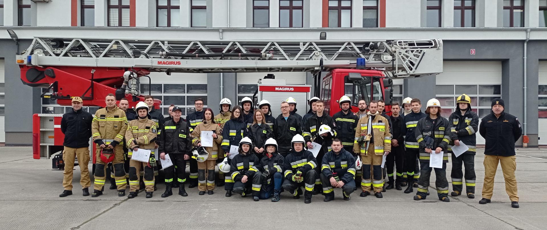 Zakończenie szkolenia podstawowego strażaków-ratowników OSP