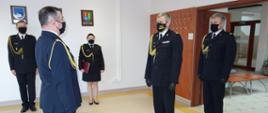 Na zdjęciu funkcjonariusze podczas uroczystej zbiórki z okazji zdania obowiązków Komendanta Powiatowego PSP
