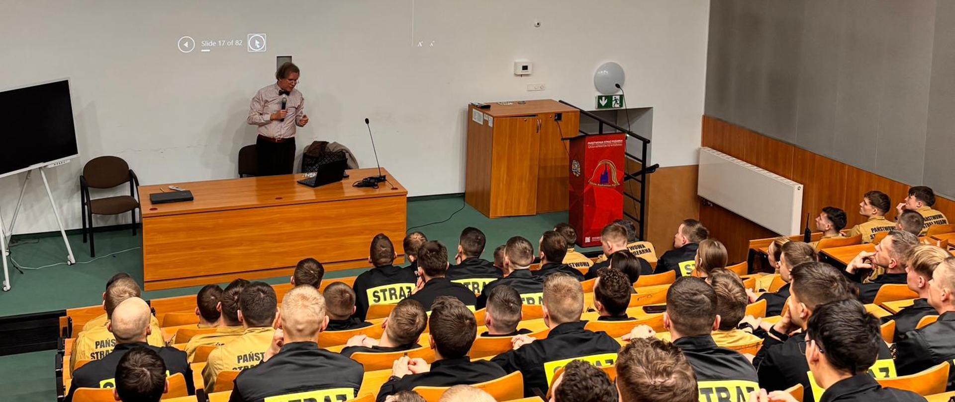 Zajęcia doskonalące z zakresu budowy świadomości strażaków w obszarze zagrożeń toksykologicznych