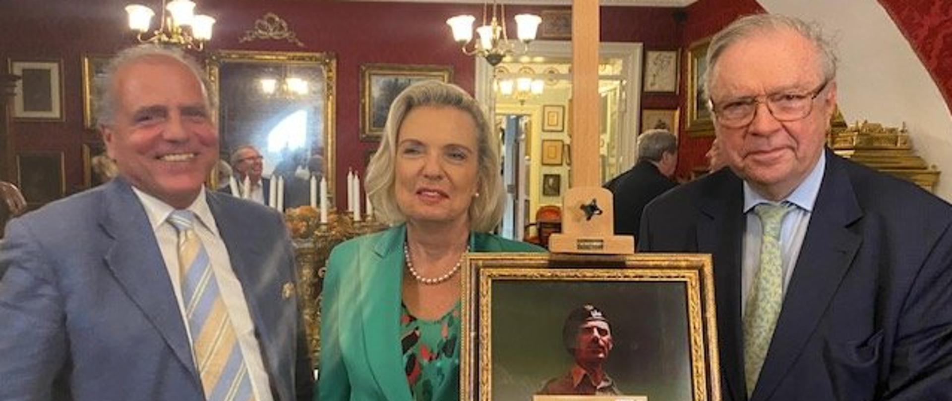 Inauguracja w rzymskiej kawiarni Antico Caffè Greco pamiątki dedykowanej gen. Władysławowi Andersowi