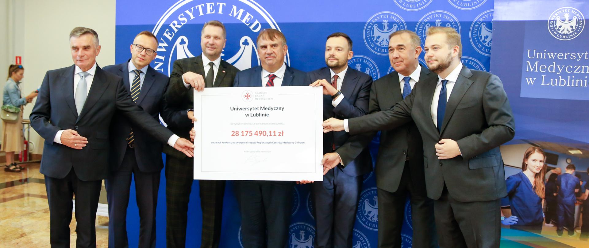 Przekazanie czeku na utworzenie Regionalnego Centrum Medycyny Cyfrowej