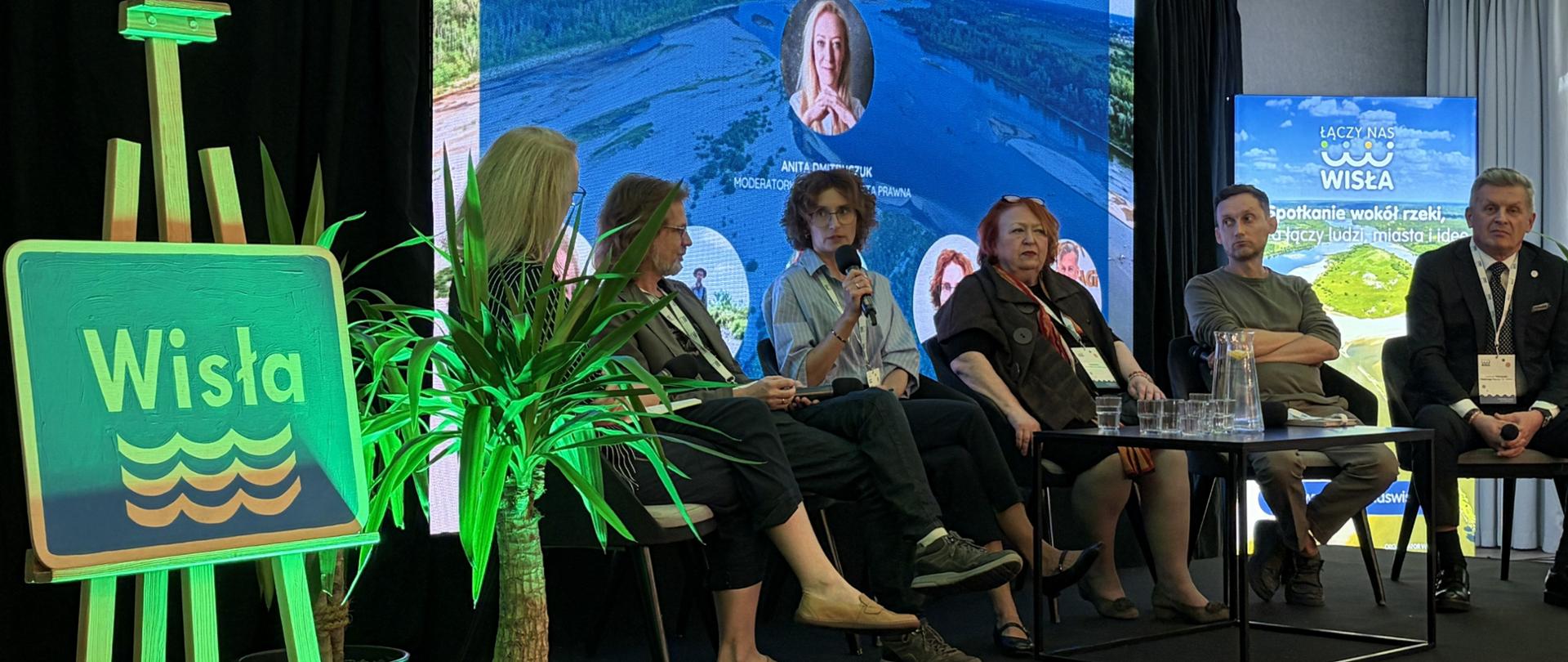 Joanna Jamka - Szymańśka w panelu dyskusyjnym 