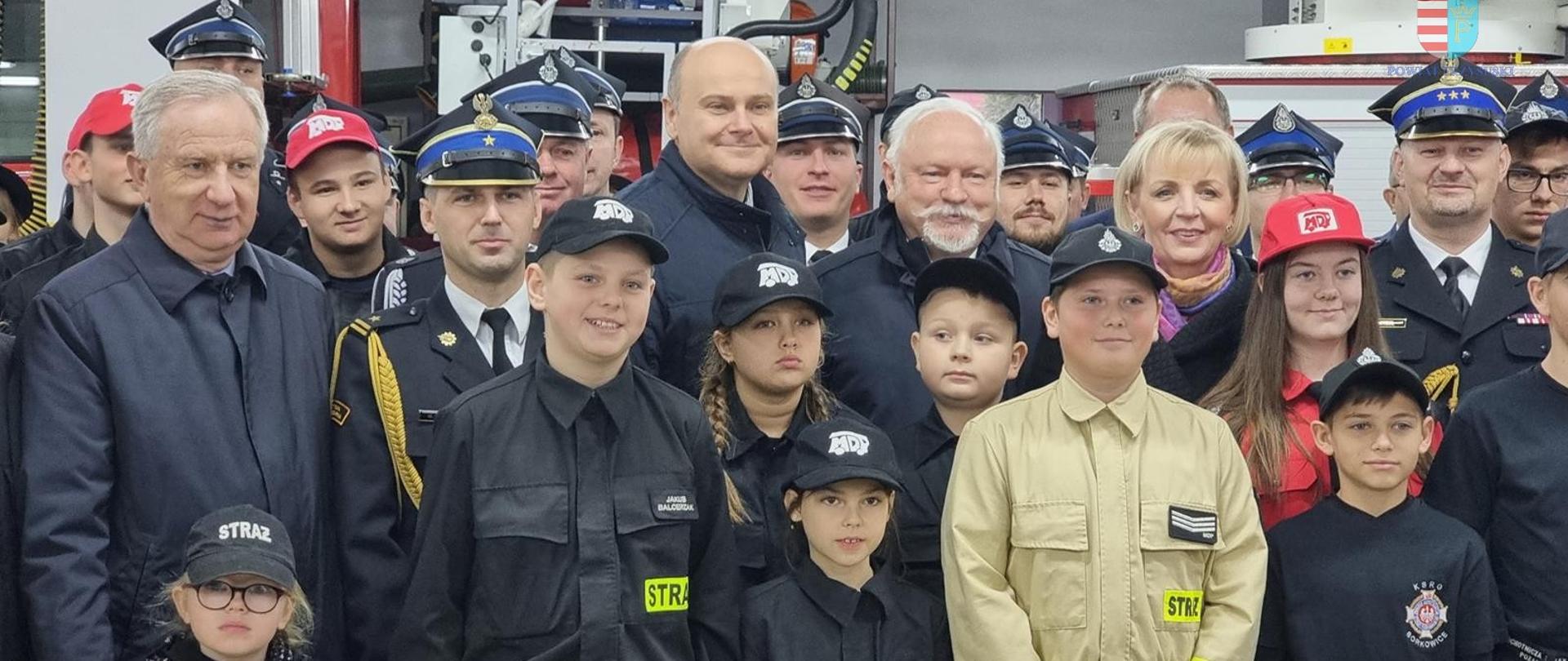 Uroczyste wręczenie promes dla Młodzieżowych Drużyn Pożarniczych z powiatu przysuskiego i grójeckiego