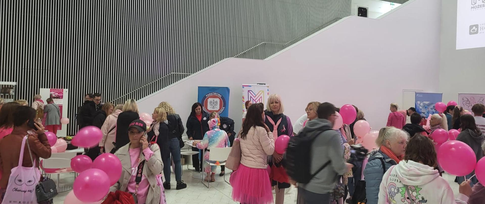 „Marsz Różowej Wstążeczki” ludzie