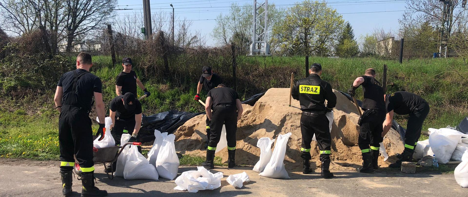 ćwiczenia strażaków