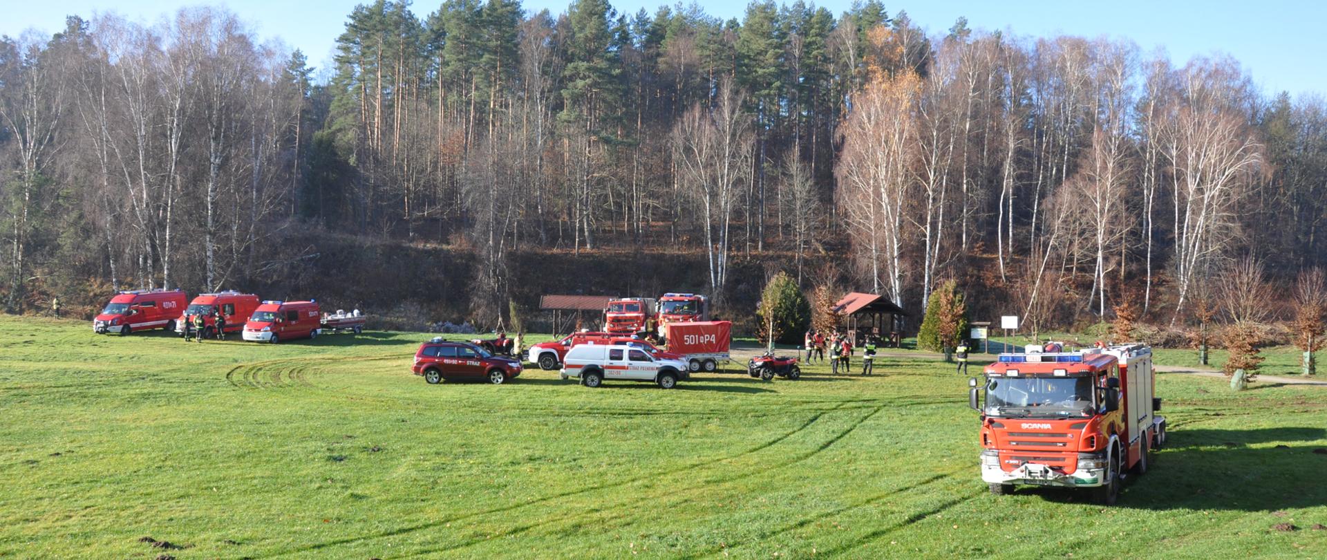 na zdjęciu widać pojazdy pożarnicze