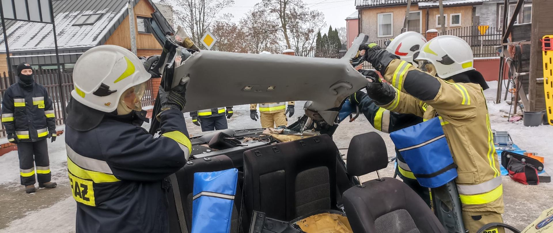Szkolenie podstawowe strażaków OSP z terenu powiatu sokólskiego