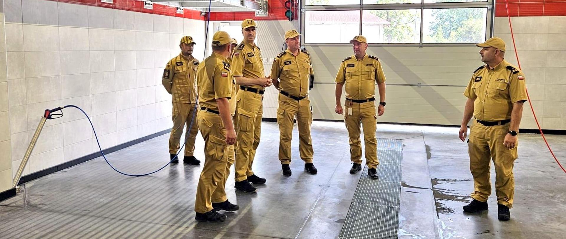 Wizyta Zastępcy Komendanta Głównego PSP na terenie placów budowy strażnic.